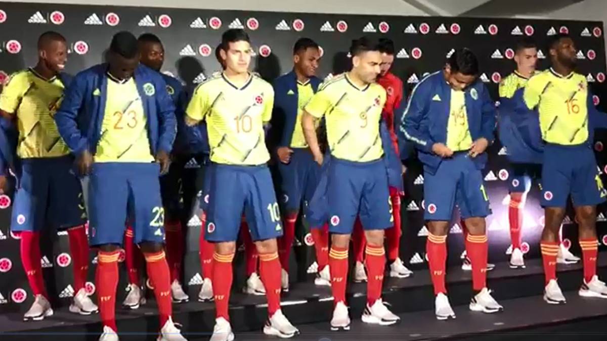 La Colombia presenta su nueva camiseta en - AS Colombia