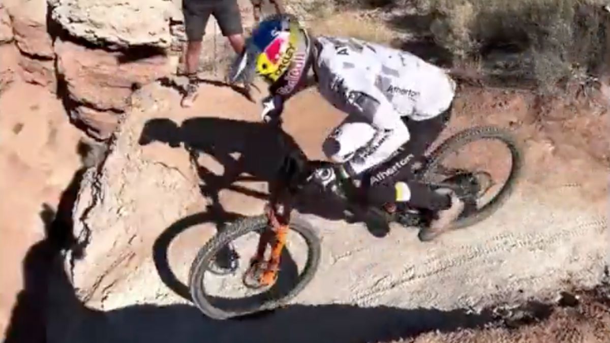 Gee Atherton, al hospital en helicóptero tras esta caída