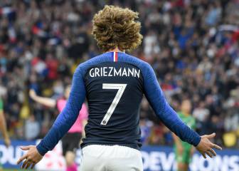 That S A Good Question Antoine Griezmann Coy On His Future As Com