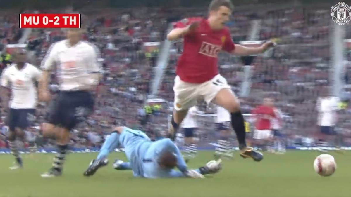 Ver vídeo / El penalti que marcó Cristiano y que Howard Webb se arrepintió de haber pitado