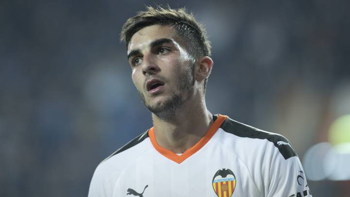 Manchester City Sign Valencia Star Ferran Torres For 37m As Com