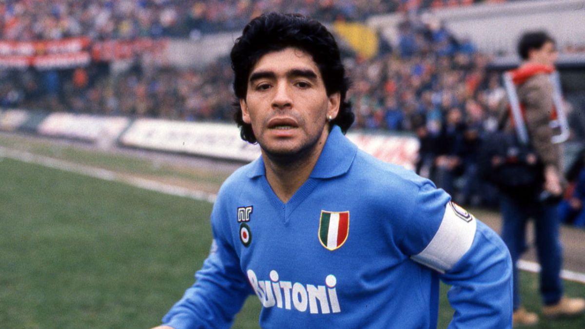 Luces y sombras, el recuerdo de Maradona en Nápoles en la voz de Ciro  Ferrara - AS.com