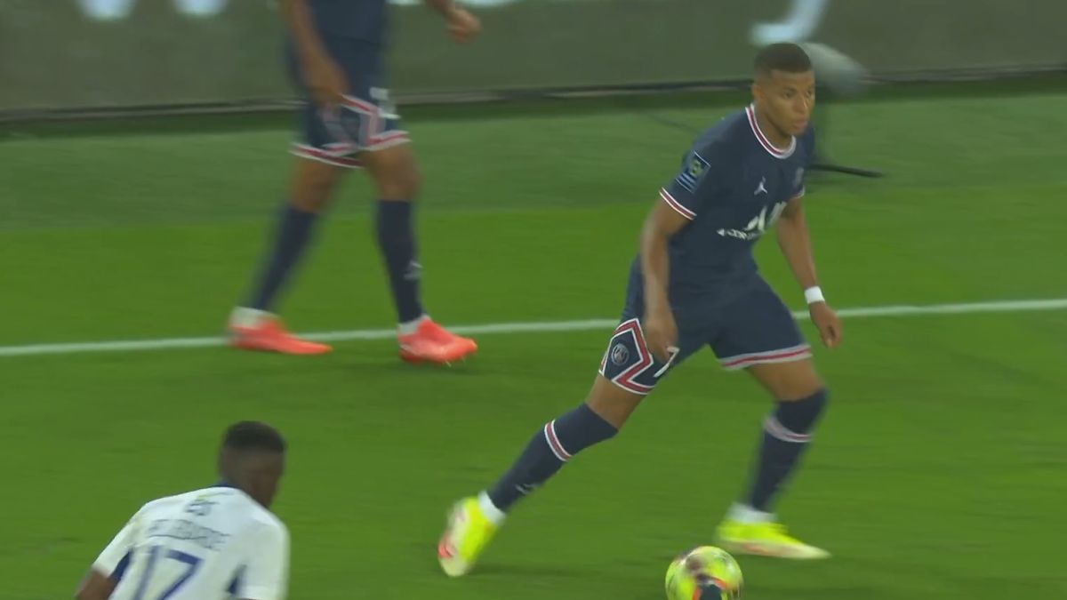 Mbappé contesta a los pitos con esta jugada que termina en gol - AS Colombia