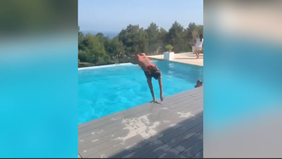 Nivel casi olímpico: el salto acrobático de Antonela para zambullirse en la  piscina - Videos