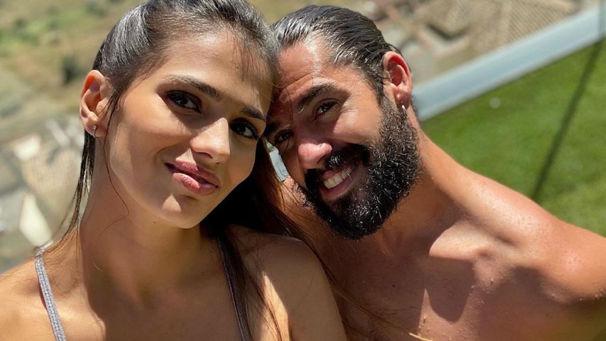 La pillada de Sara Sálamo a Isco cuando estaban viendo una peli - Videos