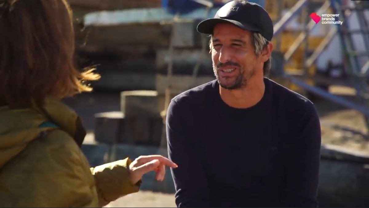 El gorro de pescador ha vuelto y así es como debes llevarlo