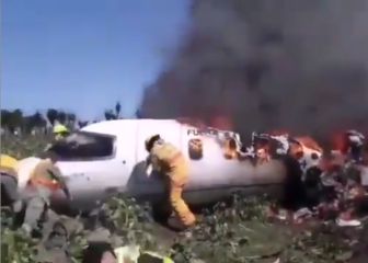 Terrible Escena Un Avion Del Ejercito Mexicano Se Estrella Y Fallecen Seis Personas As Chile